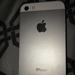 iPhone 5s Space Grey.